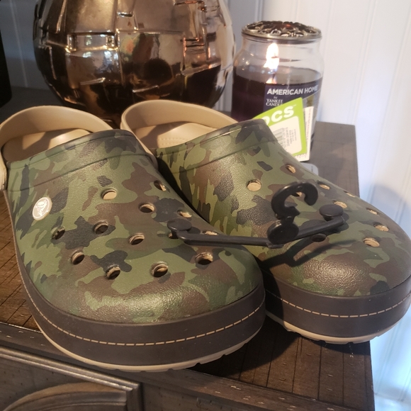 🆕️ NWT Crocs Crocband II Camo Clog - Picture 4 of 8